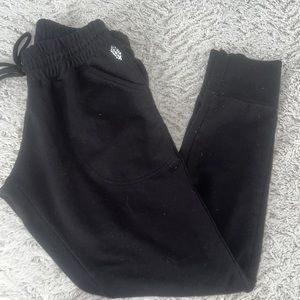 FP‎ movement joggers in small size